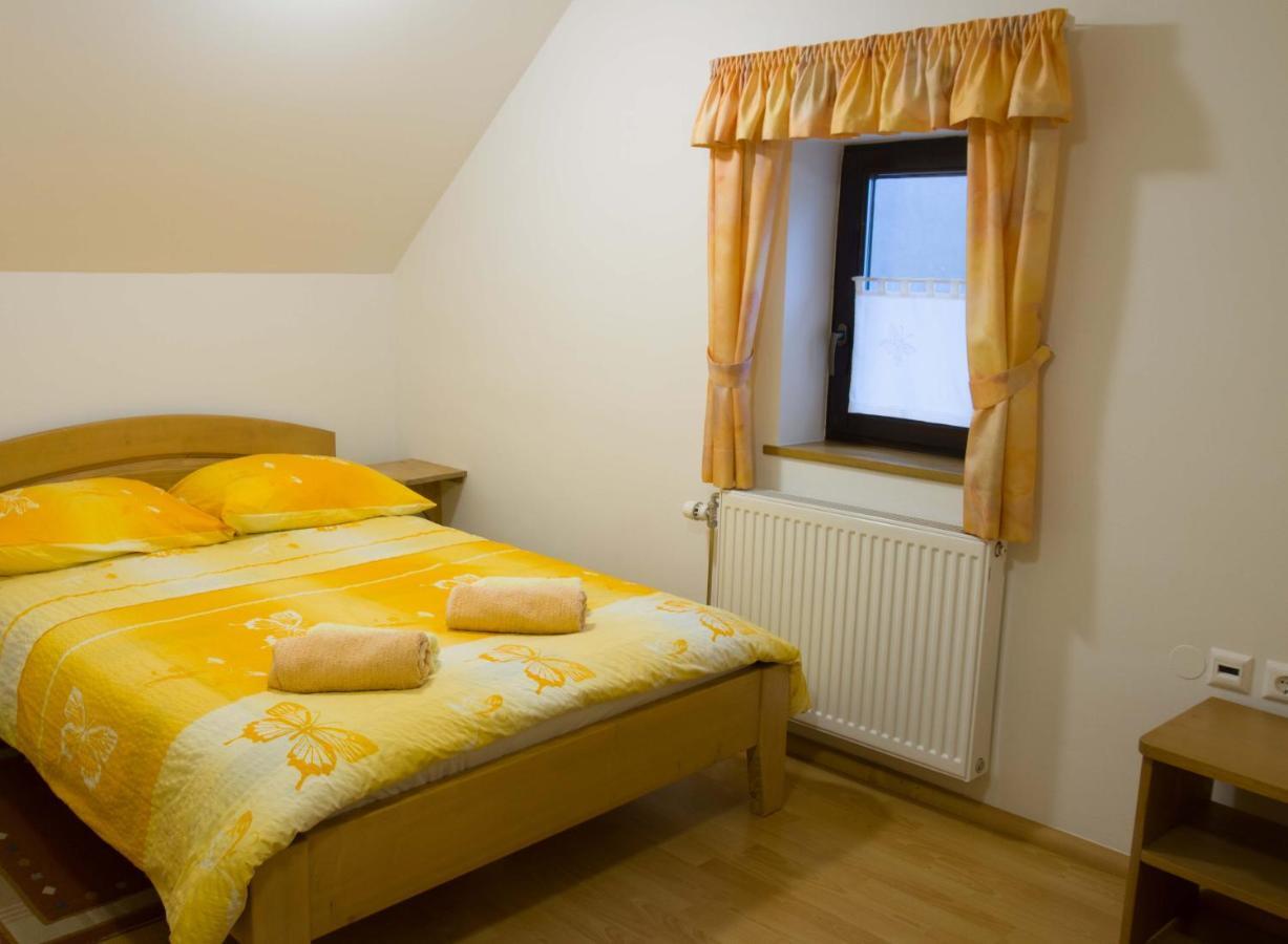 Apartments Pri Marjetki Cerkno Exteriör bild